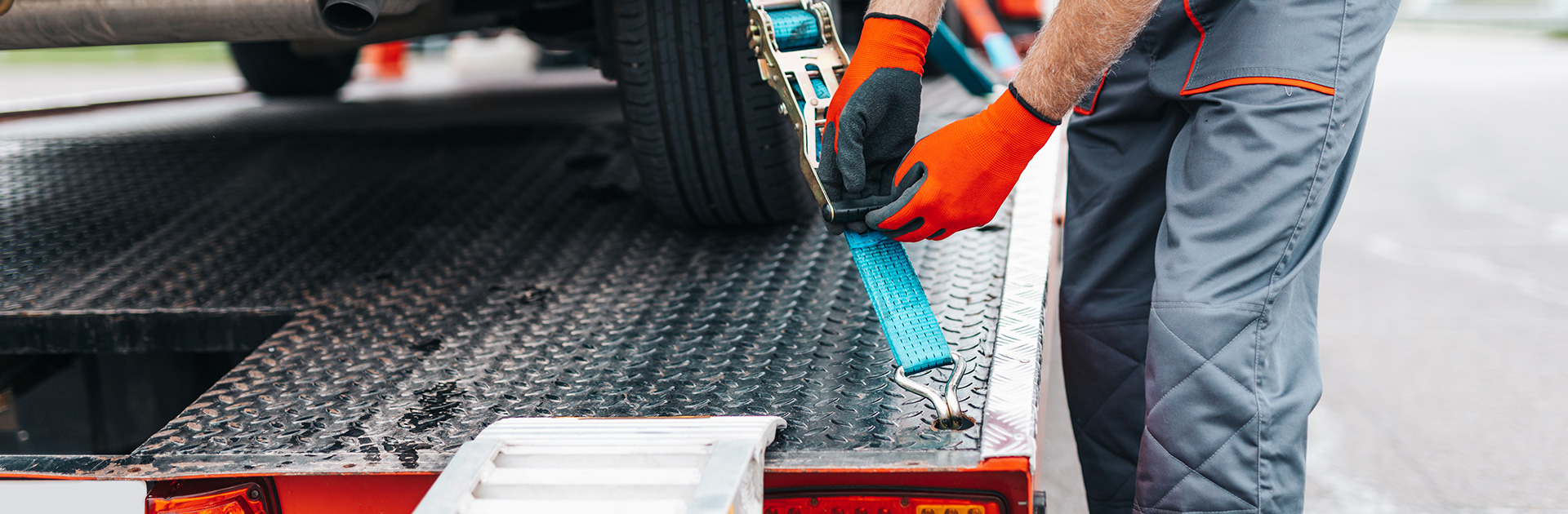 Abschleppdienst – Schnelle Hilfe bei Panne & Unfall